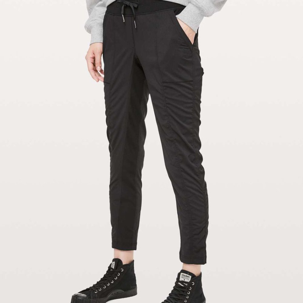 Lululemon Street to Studio Pant II Unlined 28”